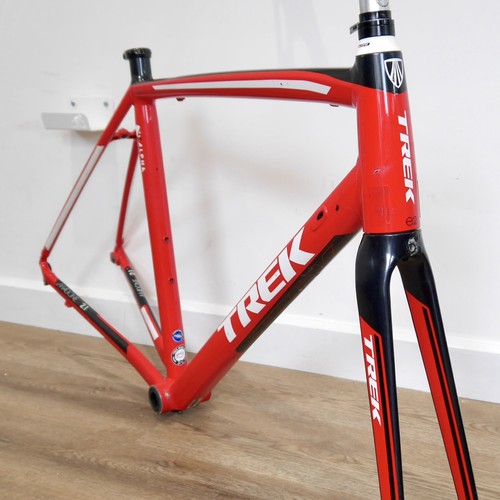 Trek madone road bike - road,
