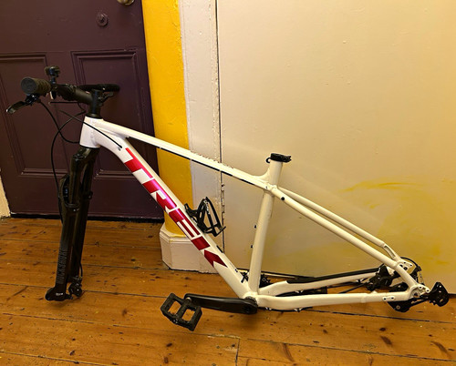 Trek caliber 2022 mtb - m/l,