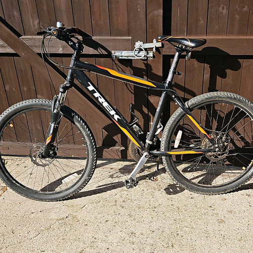 Trek mountain bike 26in - bike,