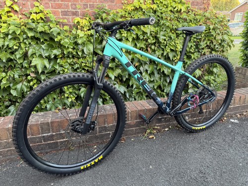 Free delivery rrp - free, £850